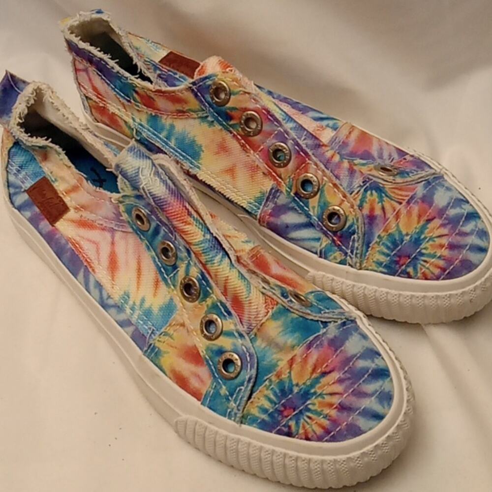 NWOT BLOWFISH 7.5 Canvas Tie Dye Slip-on Sneakers Tennis Shoes Laceless